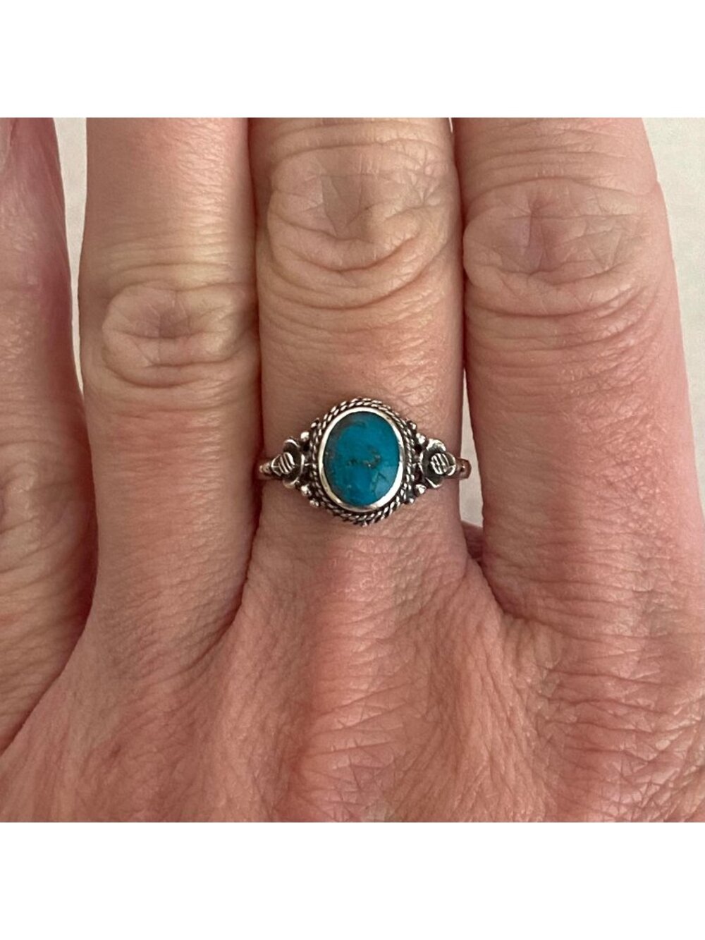 Sterling Silver 925 Dainty Bezel Set Oval Turquoise Ring Sz 7
